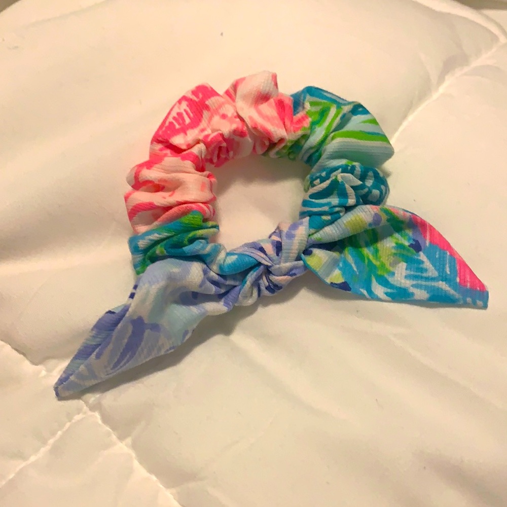 Lilly inspired scrunchie